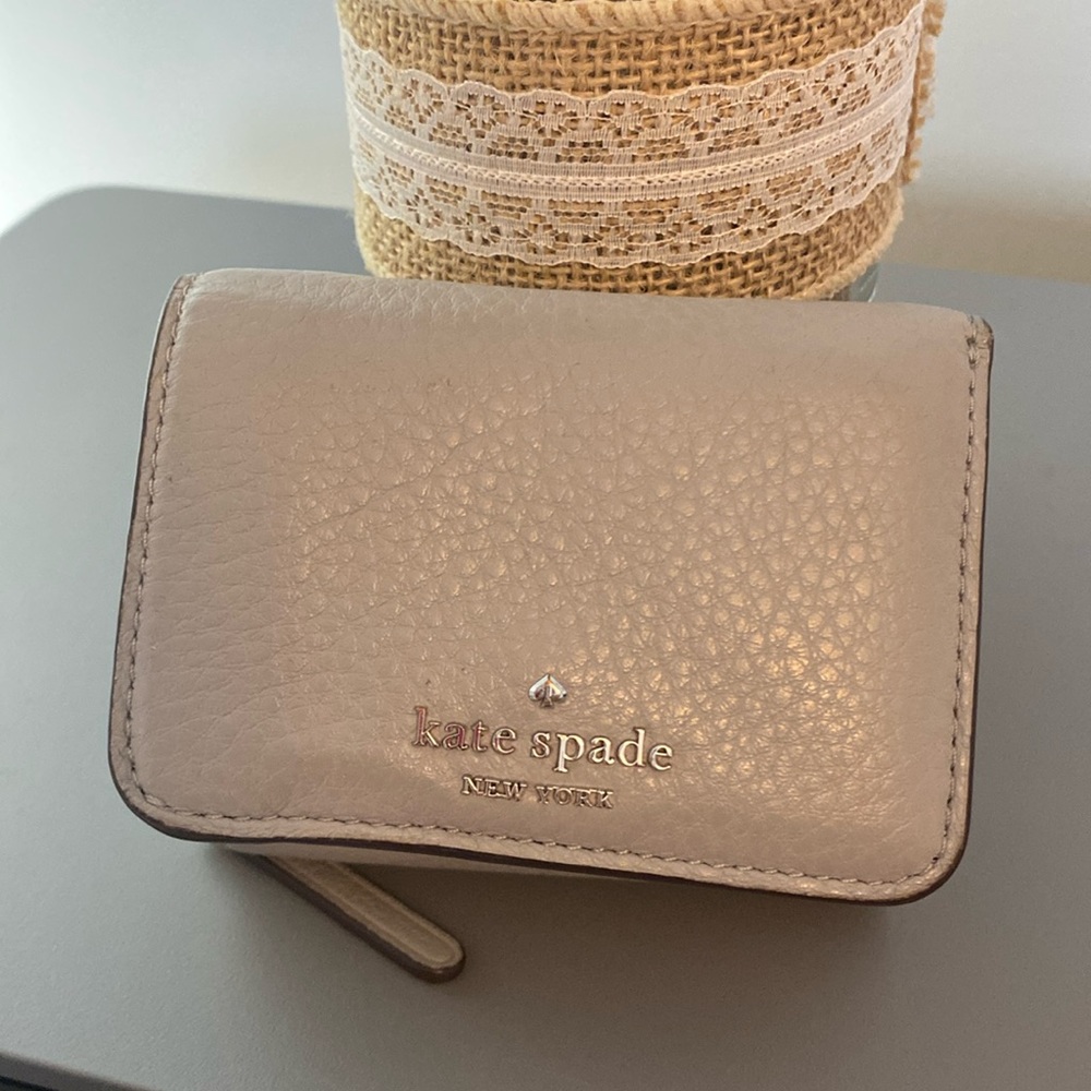 Kate Spade trifold wallet